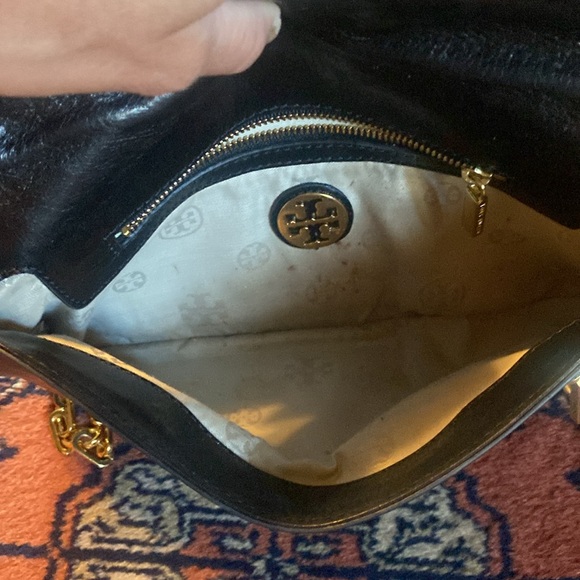 Tory Burch Designer clutch with gold chain and leather strap - Picture 5 of 8